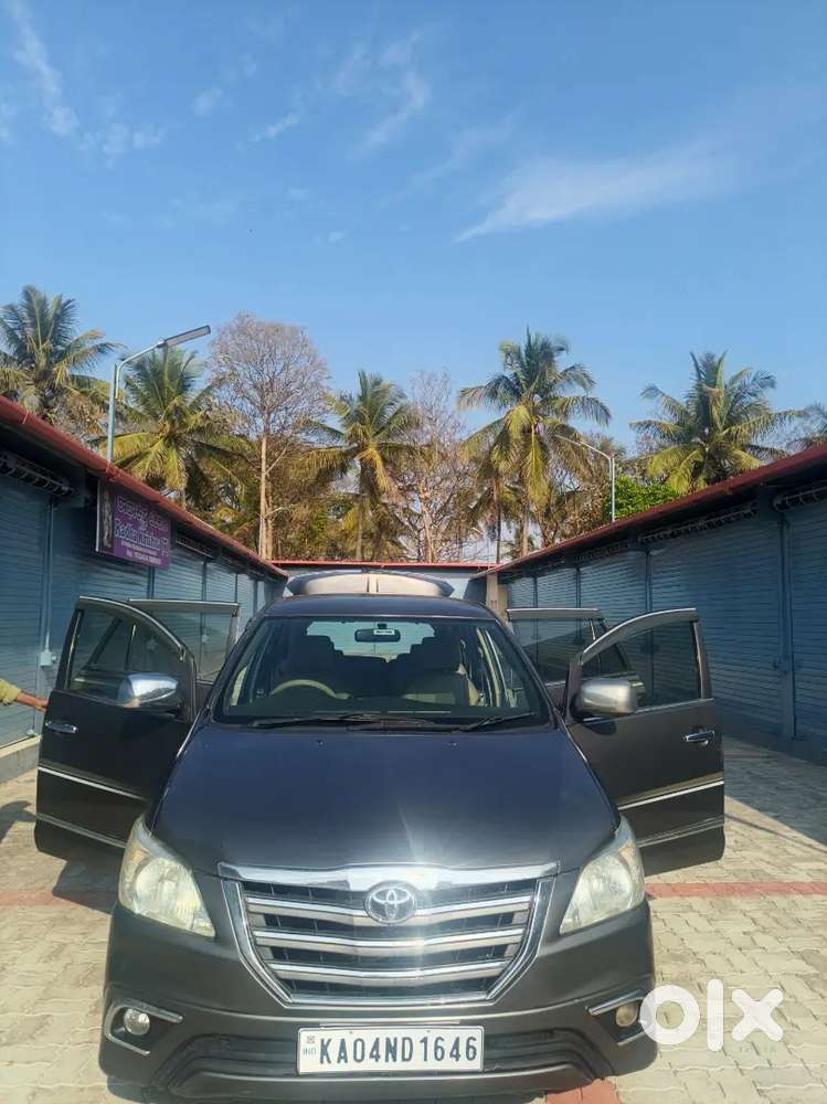 Toyota Innova 2013