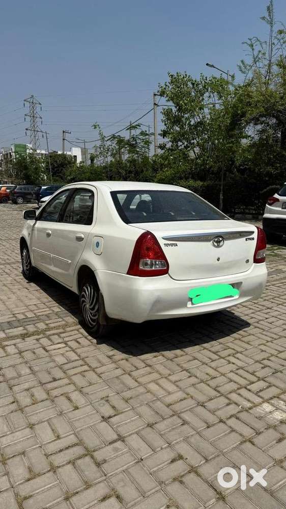 Toyota Etios 2011 Cng & Hybrids 96000 Km Driven