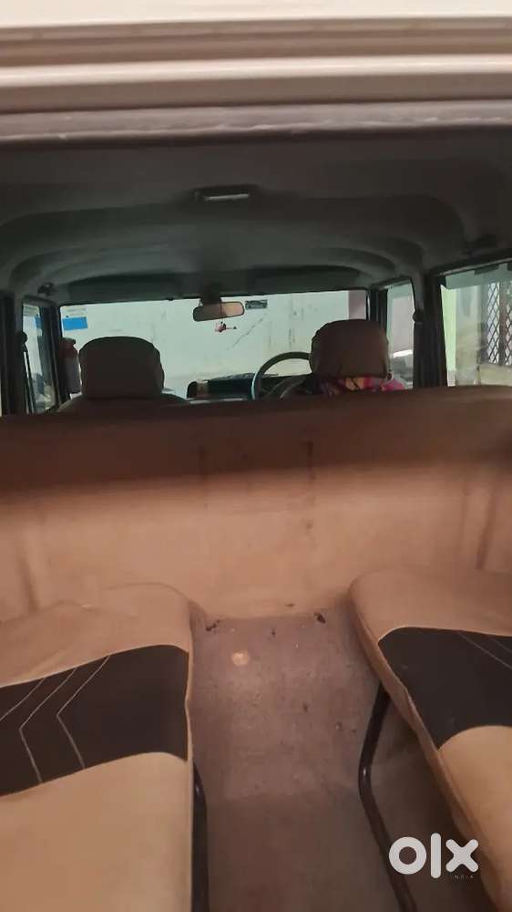 Bolero 9seater 2018model 100000km Driven