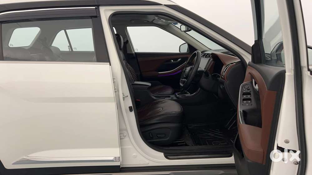 Hyundai Alcazar Platinum 7 Str 1.5 Turbo Petrol Adventure, 2023, Pet..