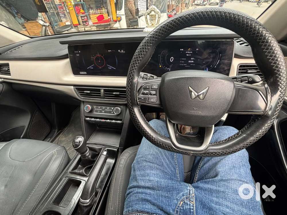 Mahindra Xuv700 2.2 Ax 5 Diesel Mt Str, 2022, Diesel
