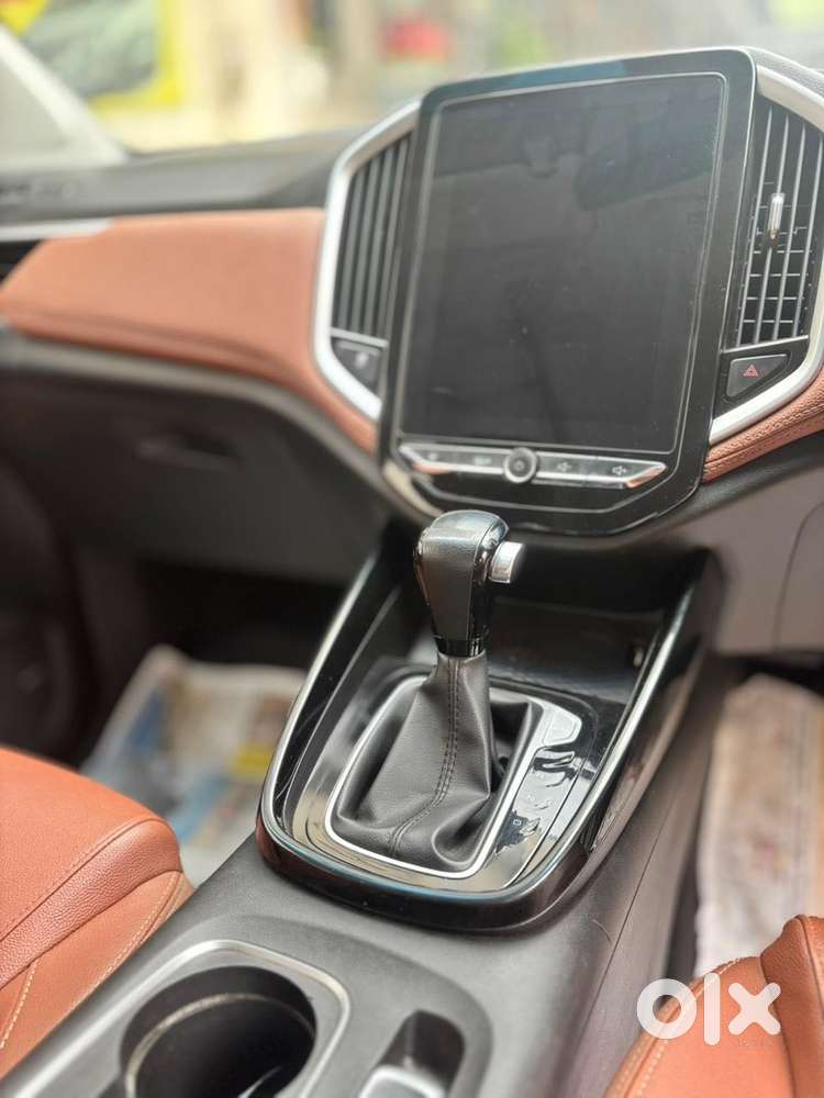 Mg Hector Plus 1.5 Sharp Turbo Cvt 6 Str, 2022, Petrol