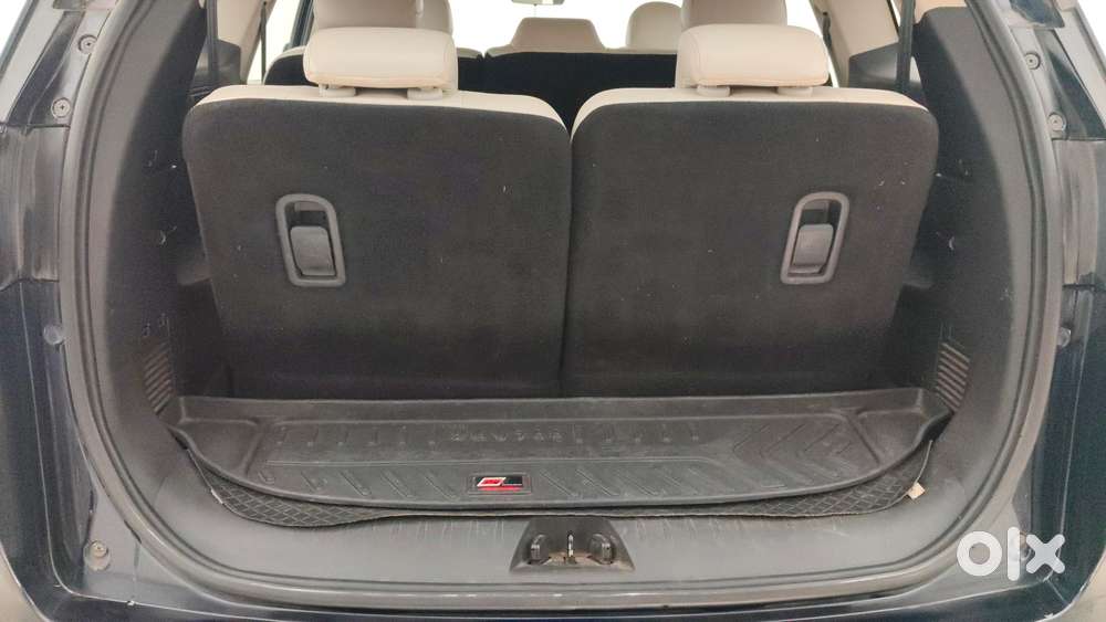 Mahindra Xuv700 2.0 Ax 7 Petrol At Str, 2022, Petrol