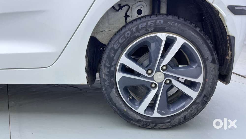 Tata Altroz Xz Plus (s) Diesel, 2024, Diesel