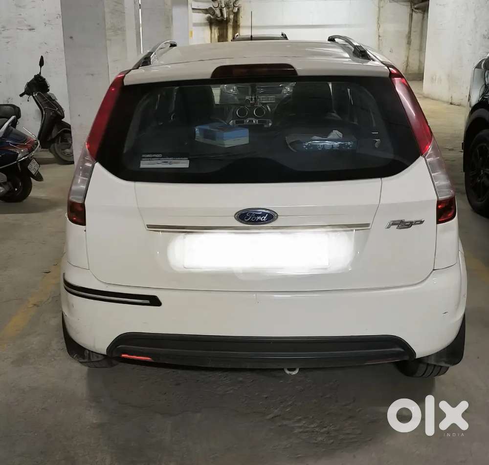 Ford Figo 2015 Petrol Zxi+ Cng Fitted, Faridabad Rto Registered