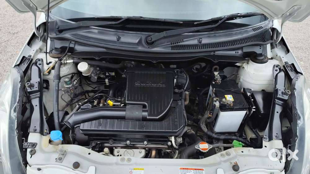 Maruti Suzuki Swift Dzire 1.2 Vxi Bsiv, 2015, Petrol