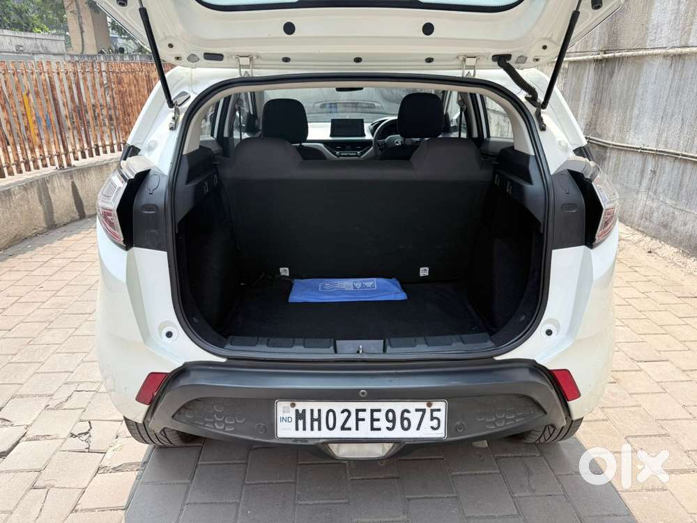 Tata Nexon 1.2 Revotron Xma Amt (s), 2019, Petrol