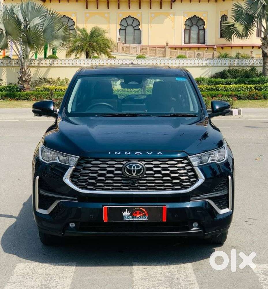 Toyota Innova Hycross 2.0 Zx Hybrid 7 Str, 2024, Petrol