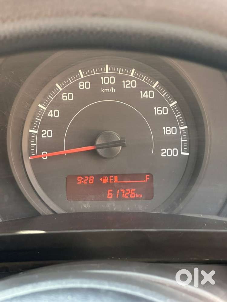 Maruti Suzuki Swift Petrol 2022