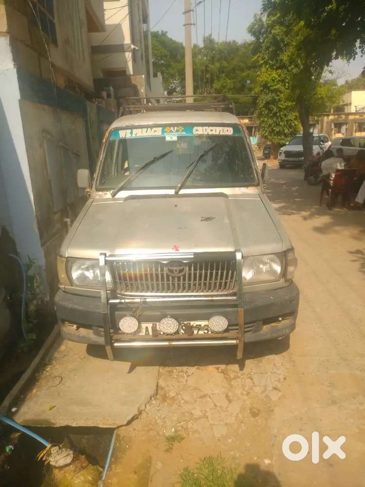 Toyota Qualis 2004 Diesel 150000 Km Driven Engine Ok Seal Tyers