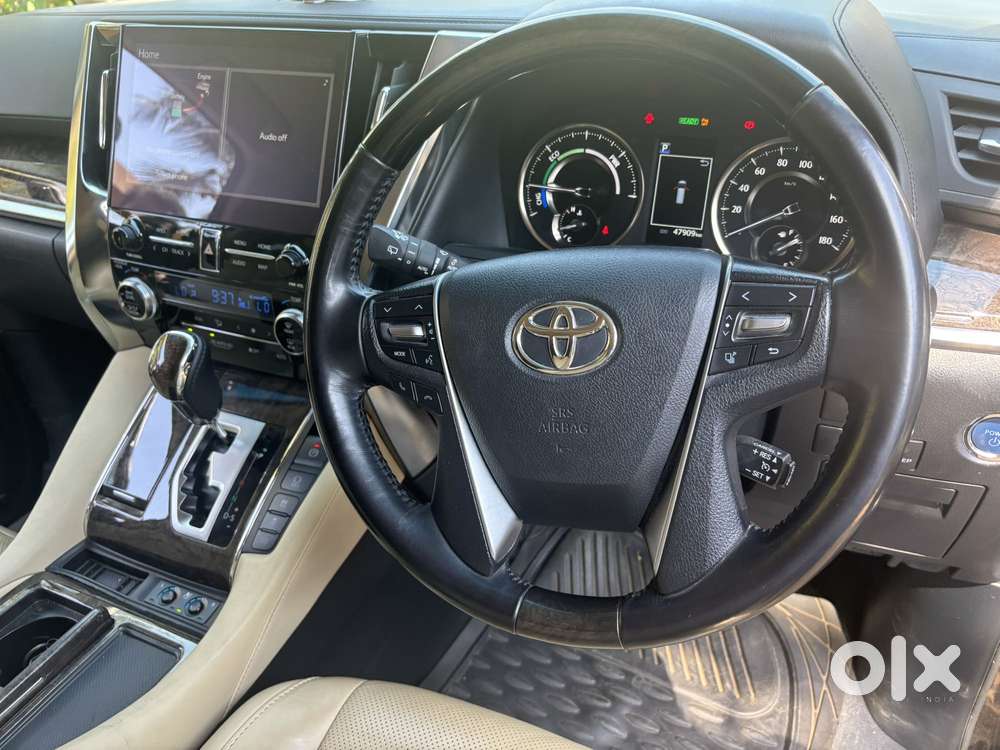 Toyota Vellfire Vip – Executive Lounge, 2022, Cng & Hybrids