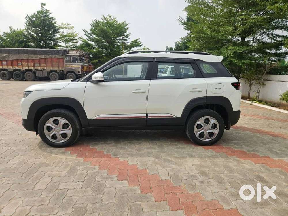 Maruti Suzuki Brezza 1.5 Vxi Smart Hybrid, 2024, Petrol