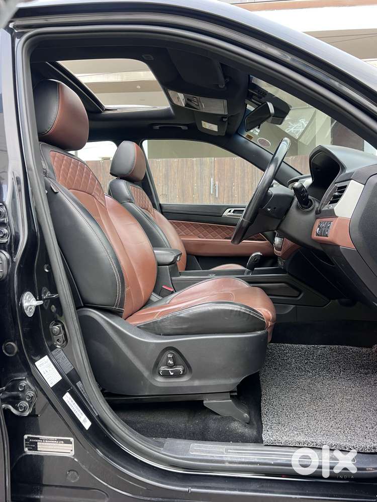 Mahindra Alturas G4 4x4 At, 2018, Diesel