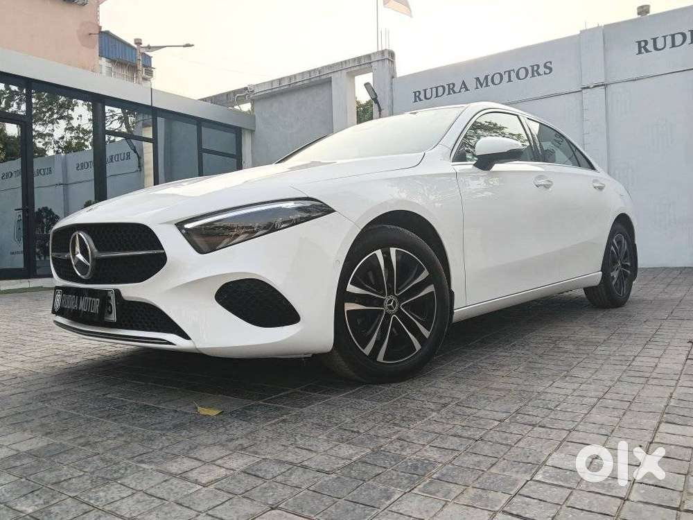 Mercedes-benz A-class Limousine 200, 2023, Petrol