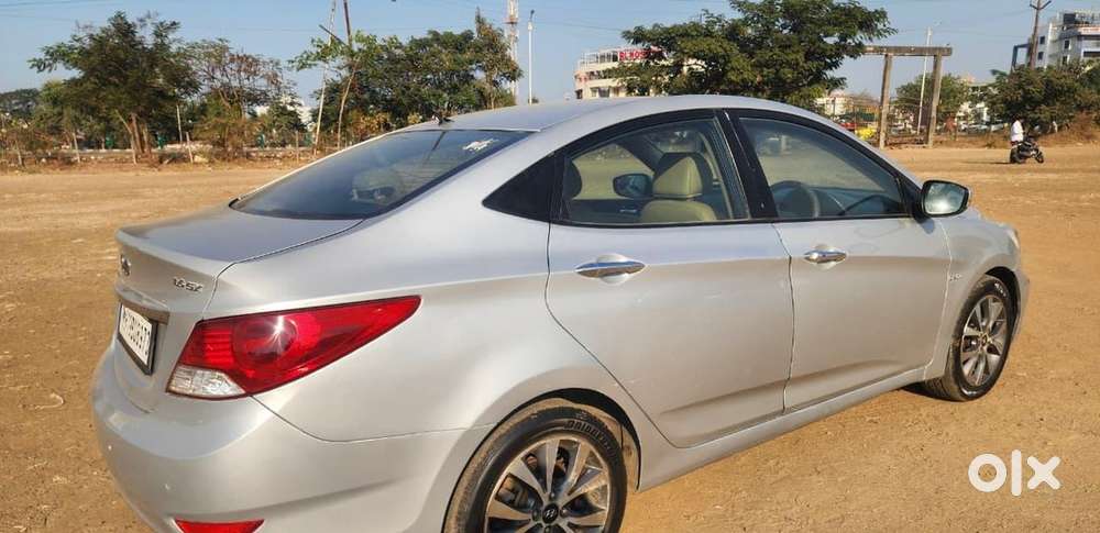 Hyundai Fluidic Verna 2015