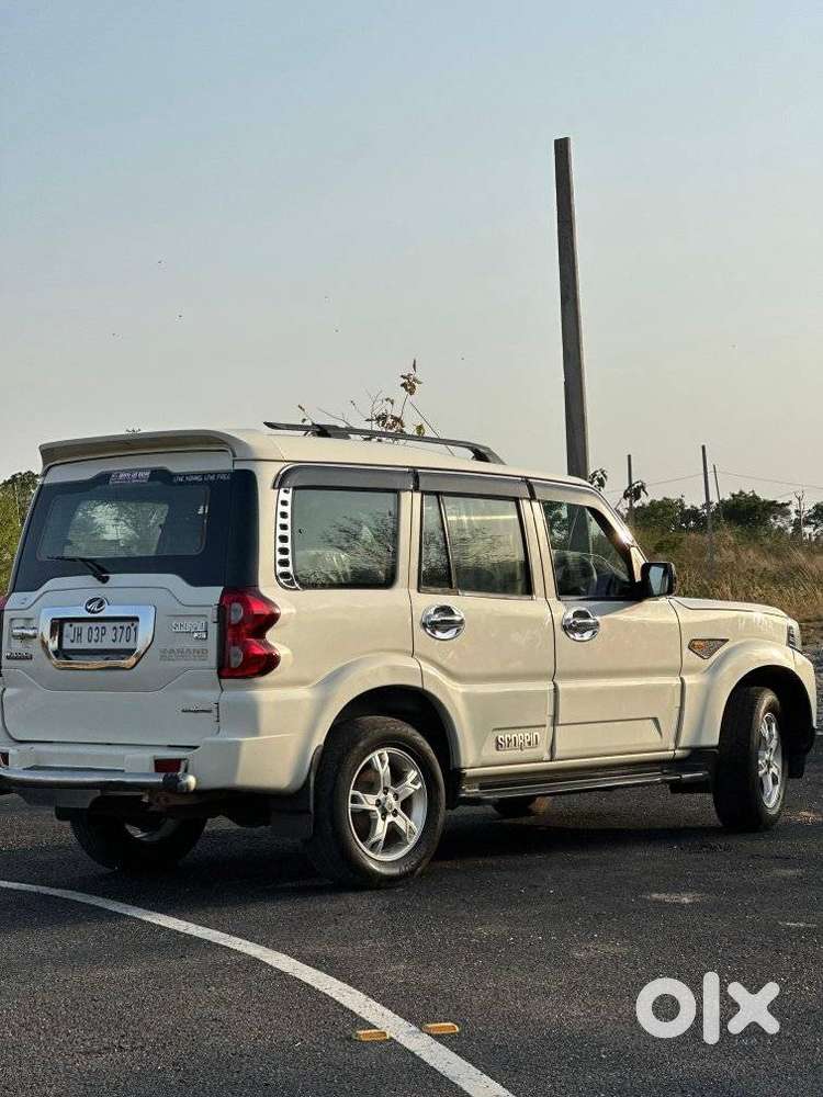 Mahindra Scorpio S6 Plus, 2017, Diesel