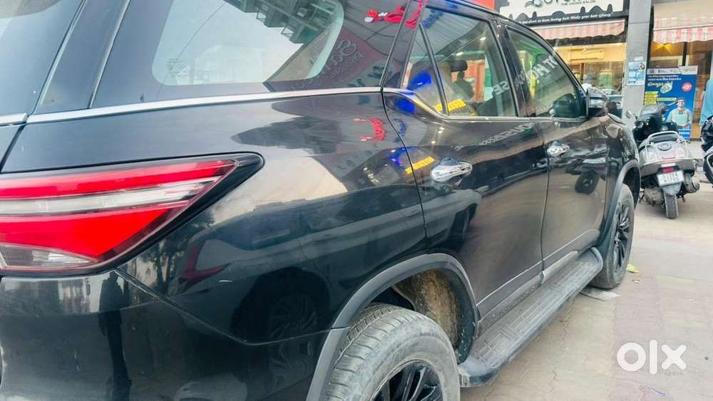 Toyota Fortuner 2023 July Diesel 57000 Km Driven