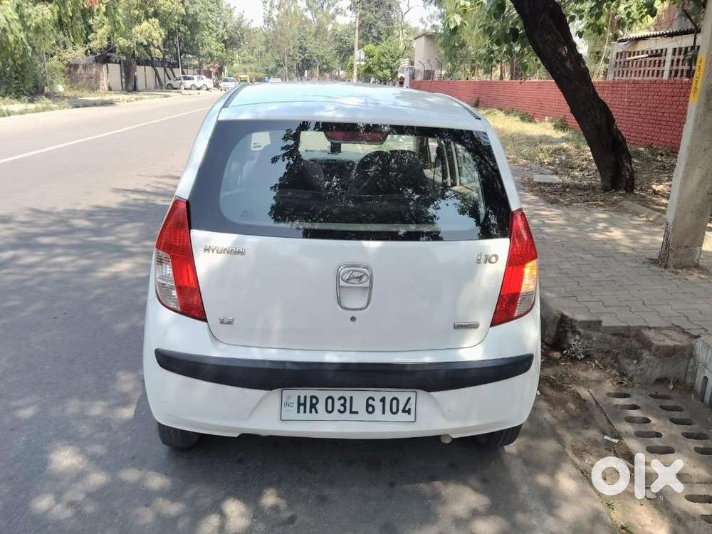 Hyundai Car Manual 2010
