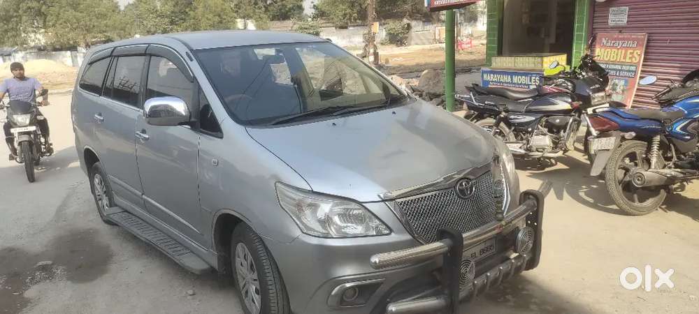 Toyota Innova 2016