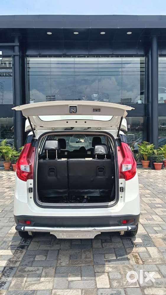 Mahindra Marazzo M4, 2020, Diesel