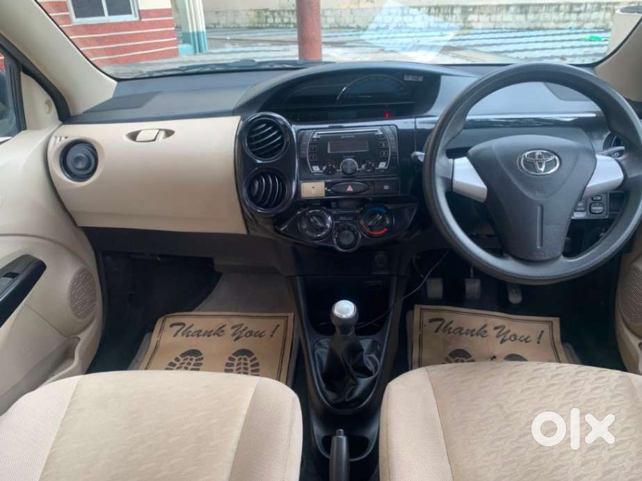 Toyota Etios Liva V Dual Tone, 2019, Petrol