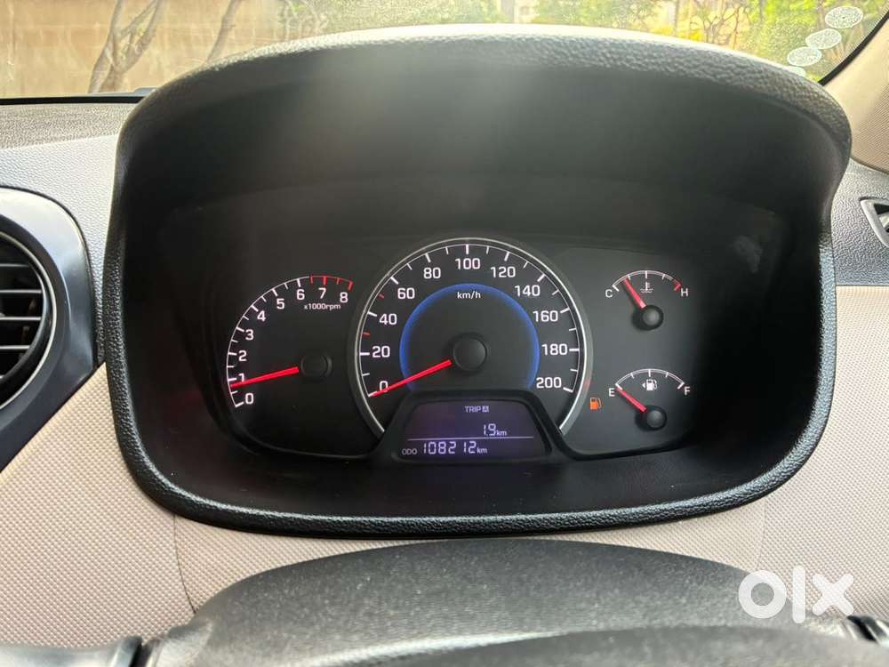 Hyundai Grand I10 Sportz Edition, 2015, Petrol