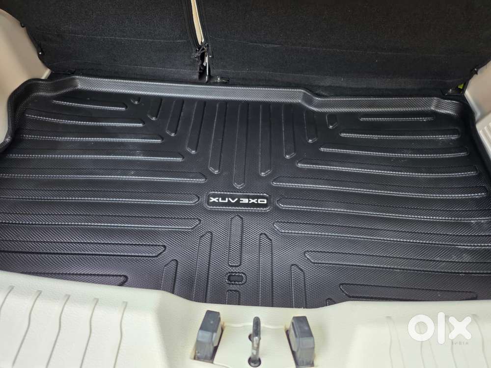 Mahindra Xuv 3xo Ax7l 1.2 Petrol At (pg), 2024, Petrol