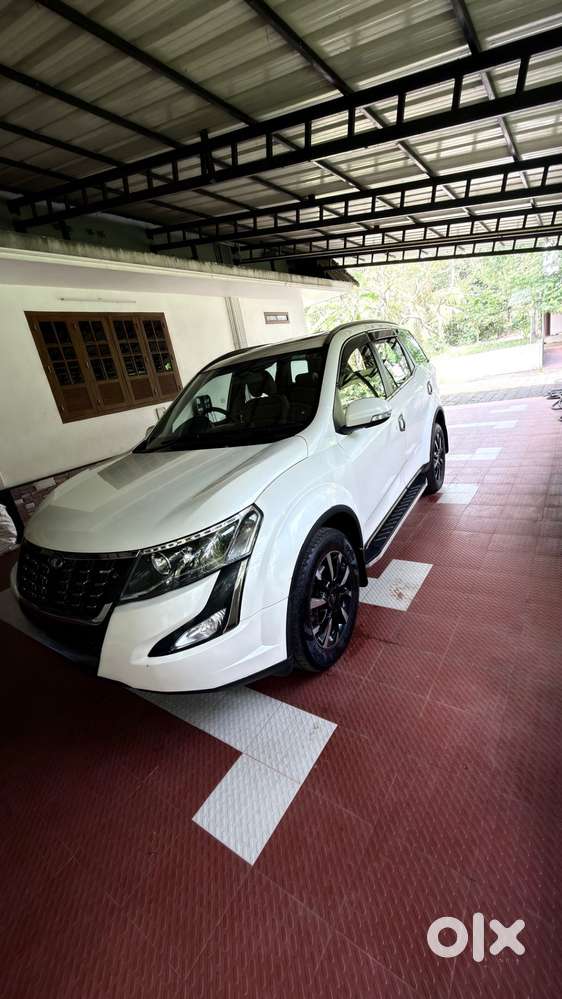 Mahindra Xuv500.
