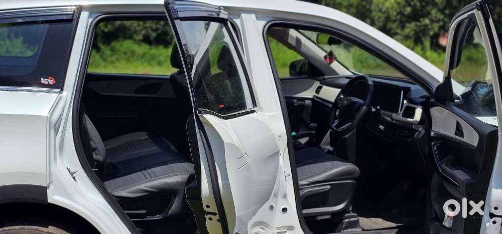 Mahindra Xuv700 2.2 Ax 5 Diesel Mt 7 Str, 2022, Diesel