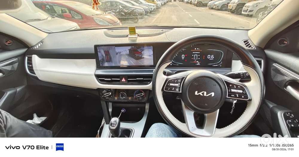 Kia Seltos Petrol Manual 2025