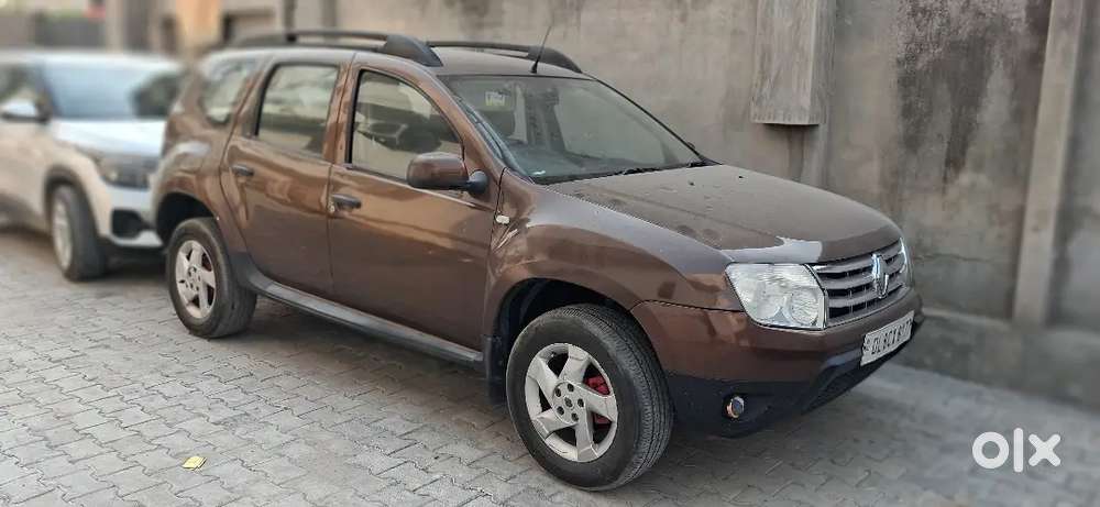 Renault Duster 2012 Diesel Well Maintained With Touch Screen