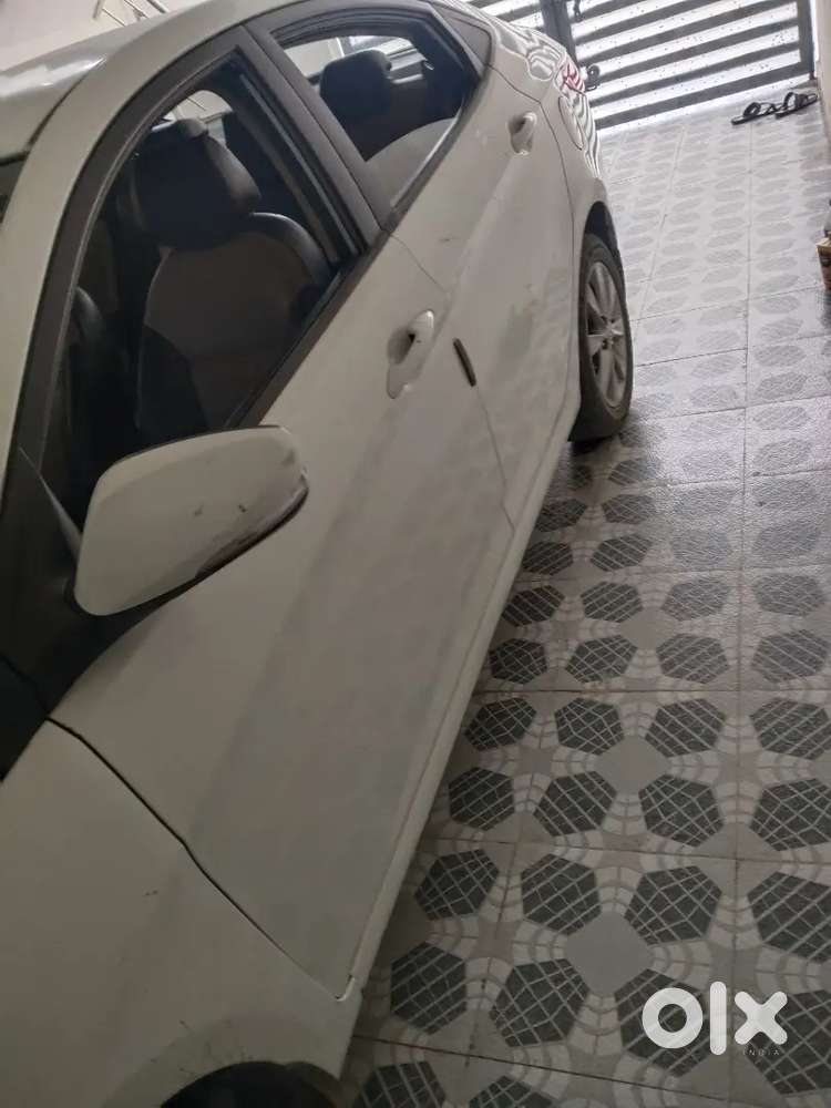Hyundai Verna Sx 2012
