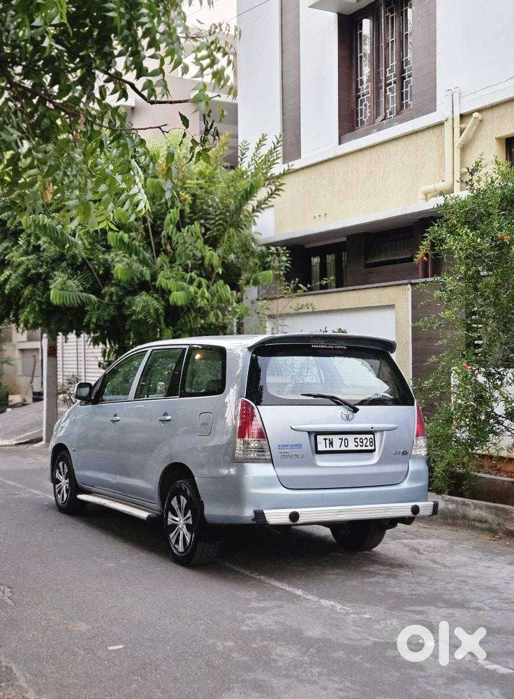 Toyota Innova 2.5 G (diesel) 8 Seater, 2009, Diesel