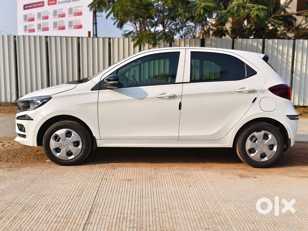Tata Tiago 1.2 Revotron Xt (o), 2022, Petrol