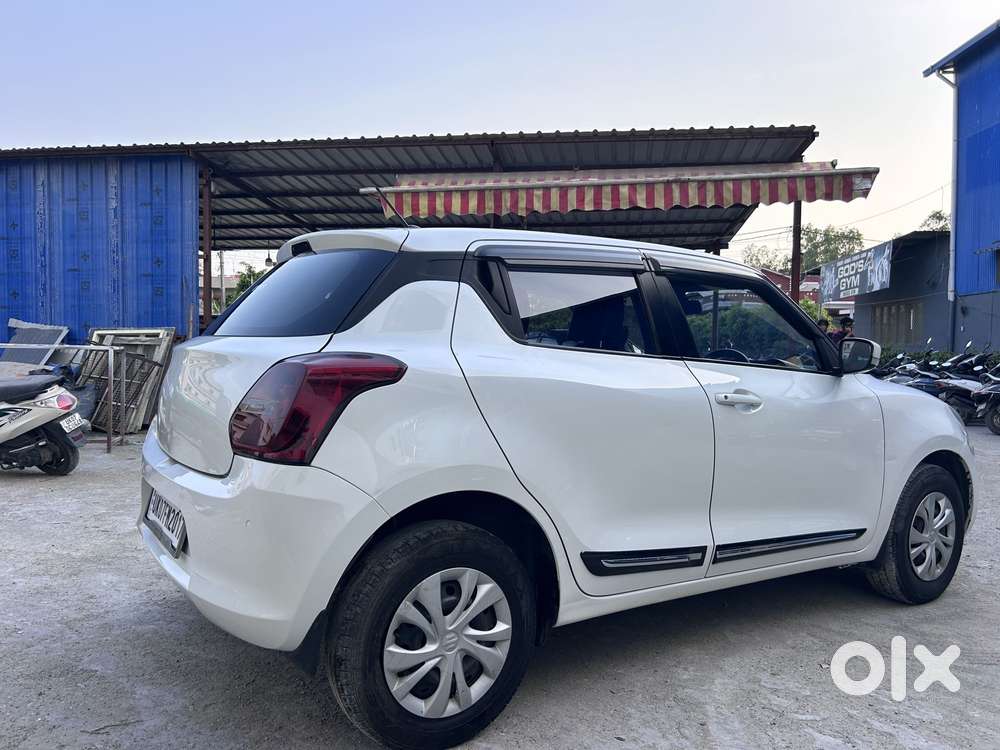 Maruti Suzuki Swift 1.2 Vxi (o), 2023, Petrol