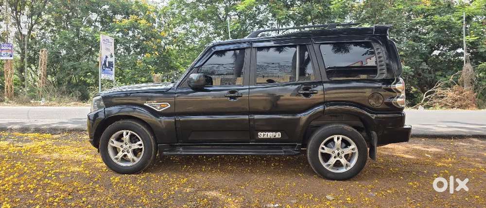 Mahindra Scorpio Classic 2015 Diesel 138722 Km Driven