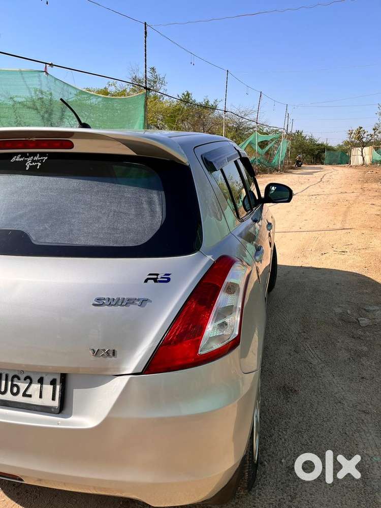 Maruti Suzuki Swift Vxi 2013 Petrol Well Maintained