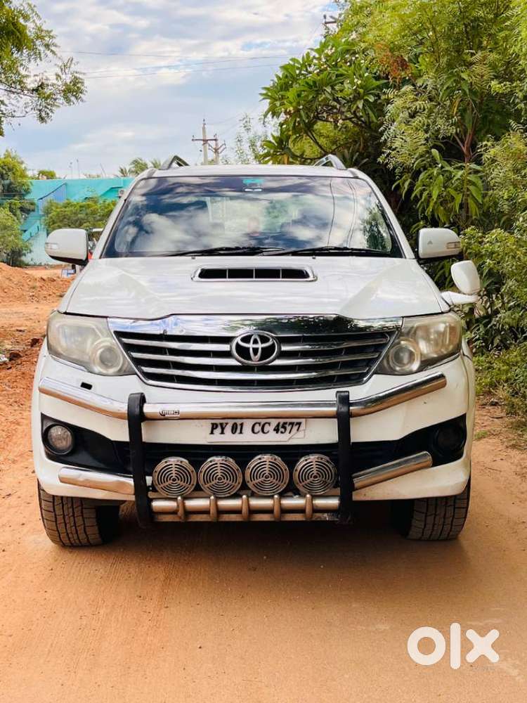 Toyota Fortuner 4x2 Manual, 2014, Diesel