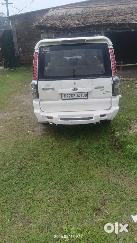 Mahindra Scorpio 2011 पेट्रोल मैन्युअल