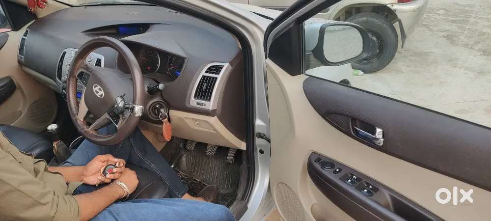 I20 Car With 90k Run.