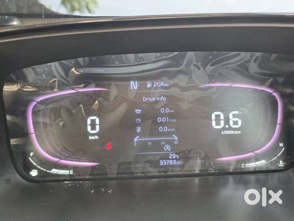 Kia Carens Luxury (o)1.5 Turbo Petrol Dct 7 Str, 2023, Petrol