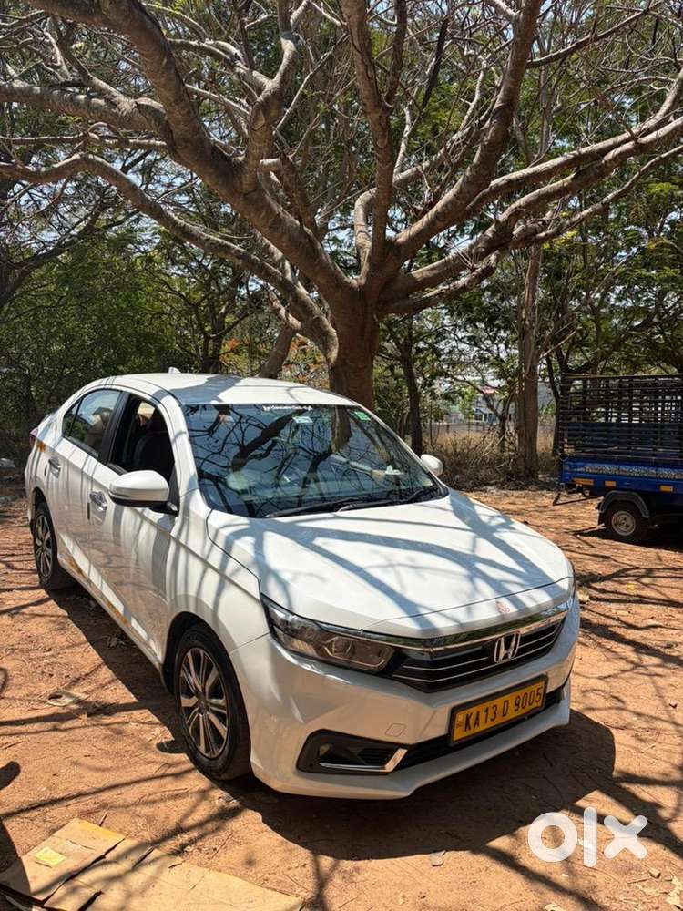 Honda Amaze 2024 Petrol Well Maintained