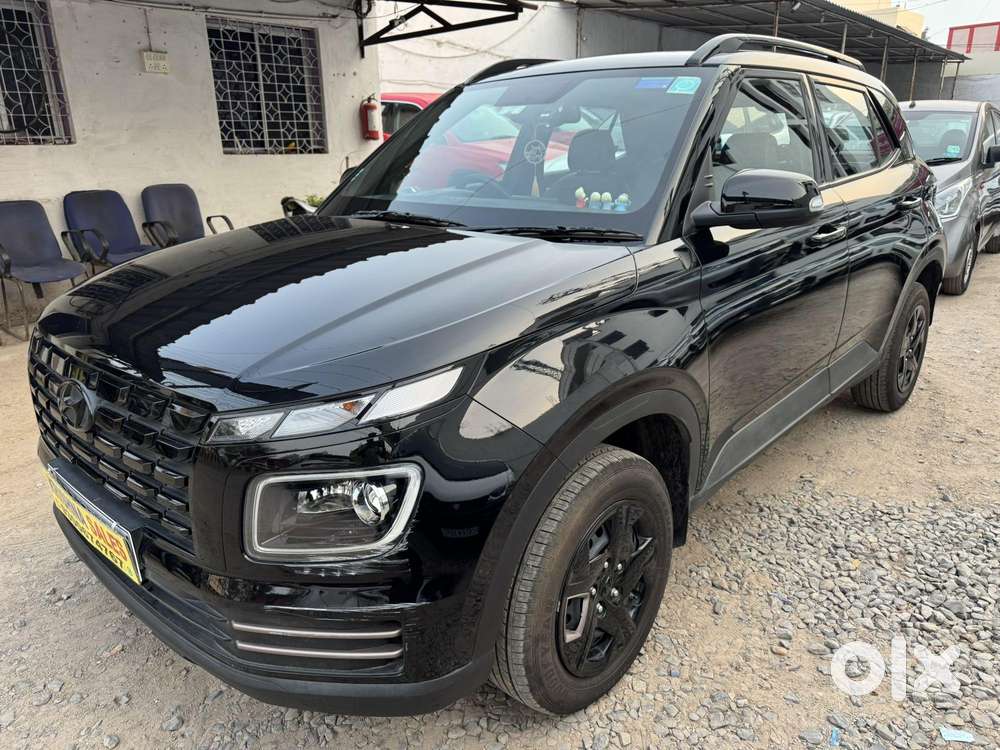 Hyundai Venue Sx Knight Edition  Mt, 2024, Petrol