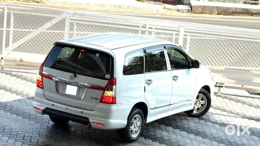 Toyota Innova, 2015
