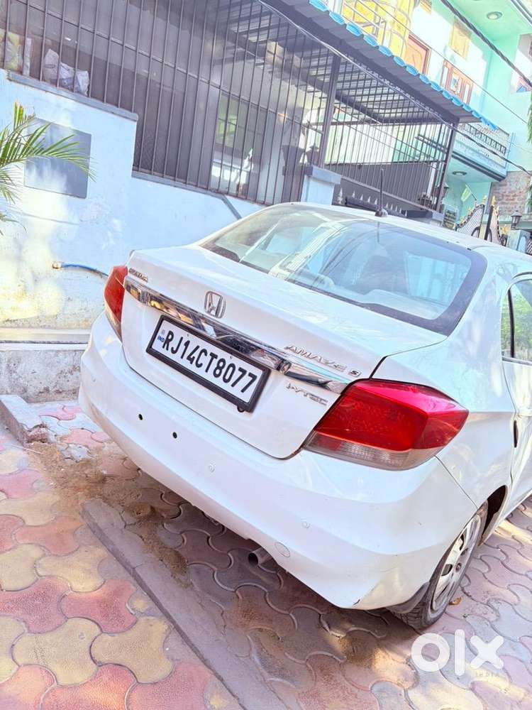 Honda Amaze 2013 Petrol Well Maintained