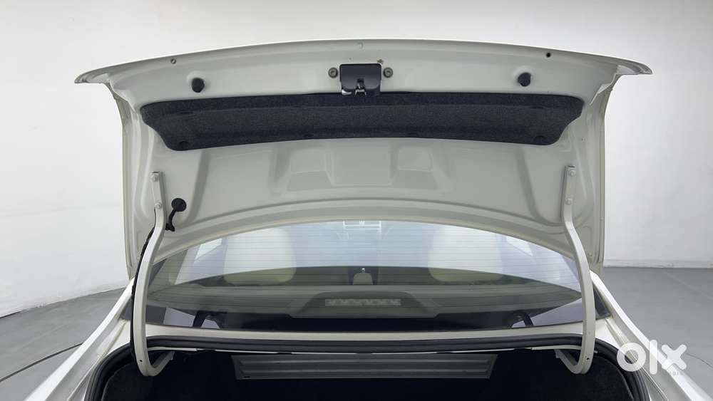 Volkswagen Vento 2013-2015 1.2 Tsi Highline At, 2016, Petrol