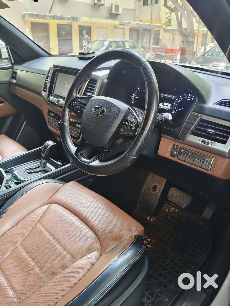 Mahindra Alturas G4 2019