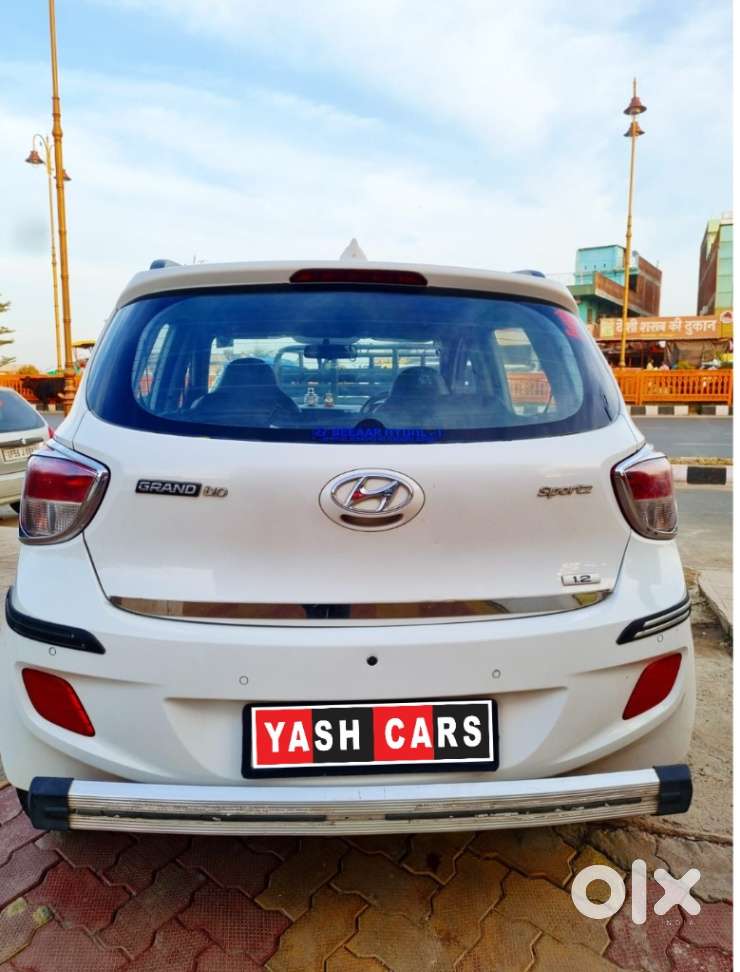 Hyundai Grand I10 Sportz, 2016, Petrol