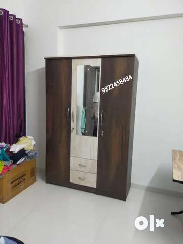 Second hand 3 on sale door wardrobe