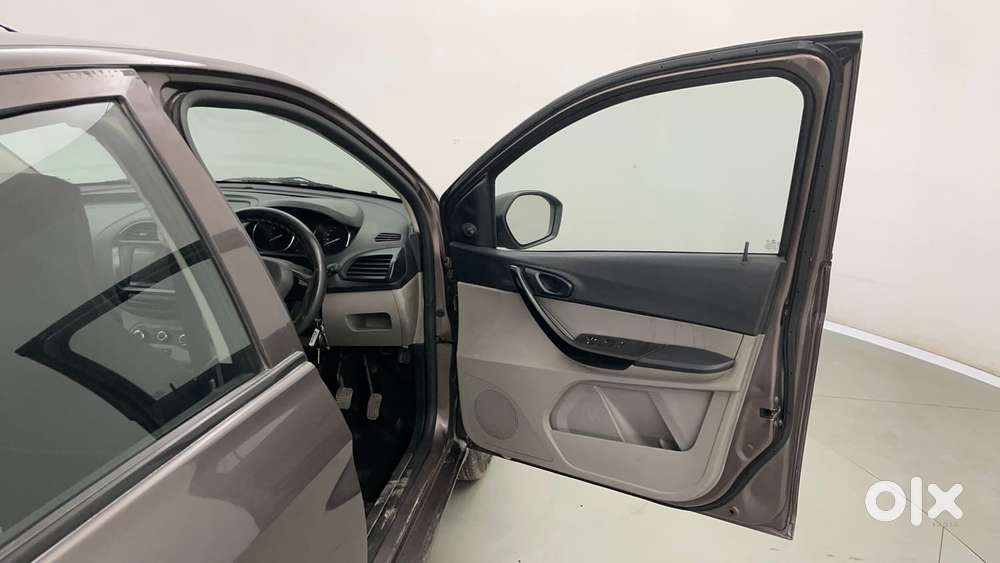 Tata Tiago 1.2 Revotron Xm, 2019, Petrol